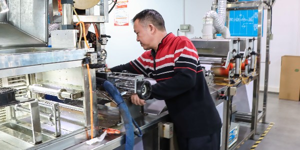 摩登6注册生产工艺中背胶涂布量的核心技巧